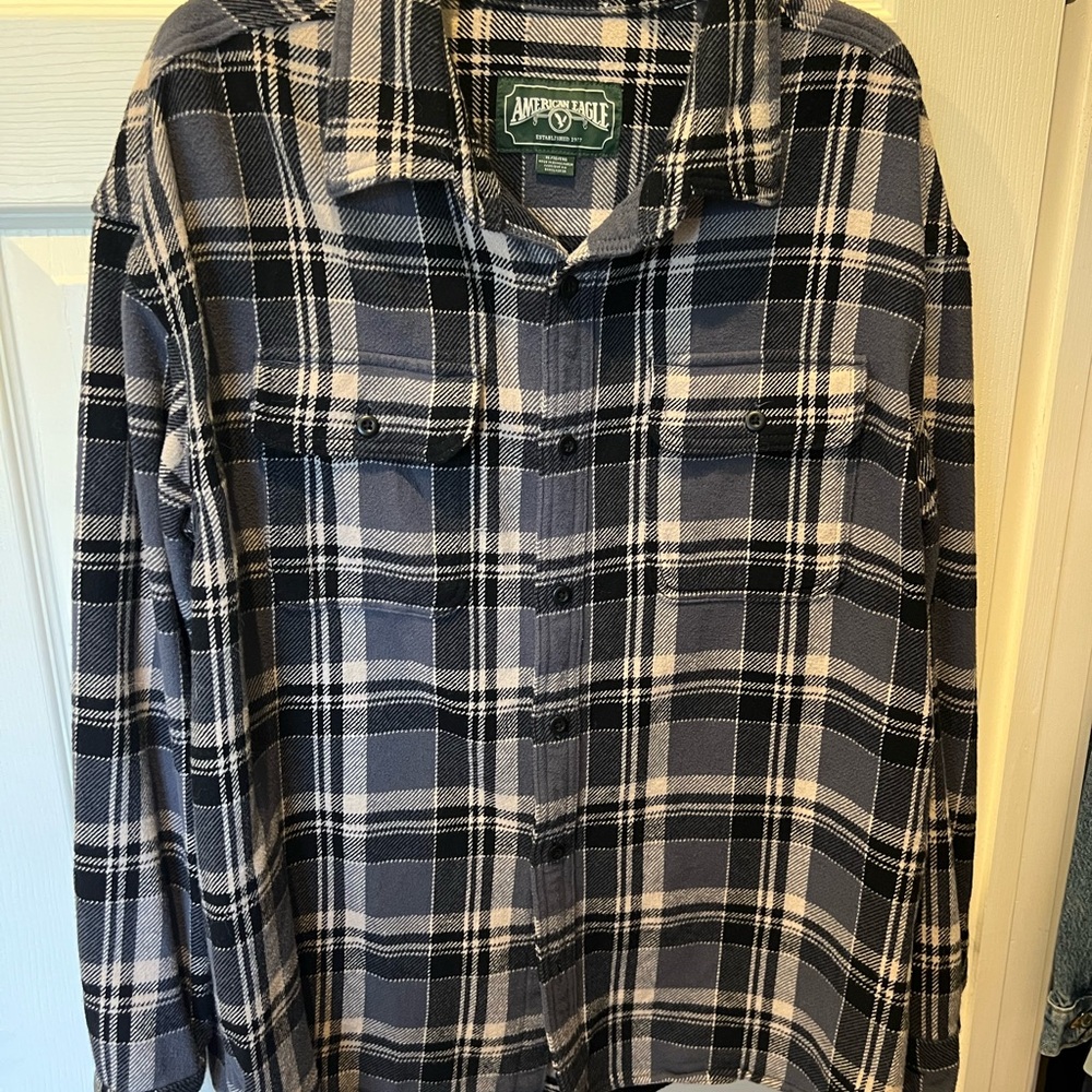 American Eagle Outfitters Men's Black Plaid Shirt